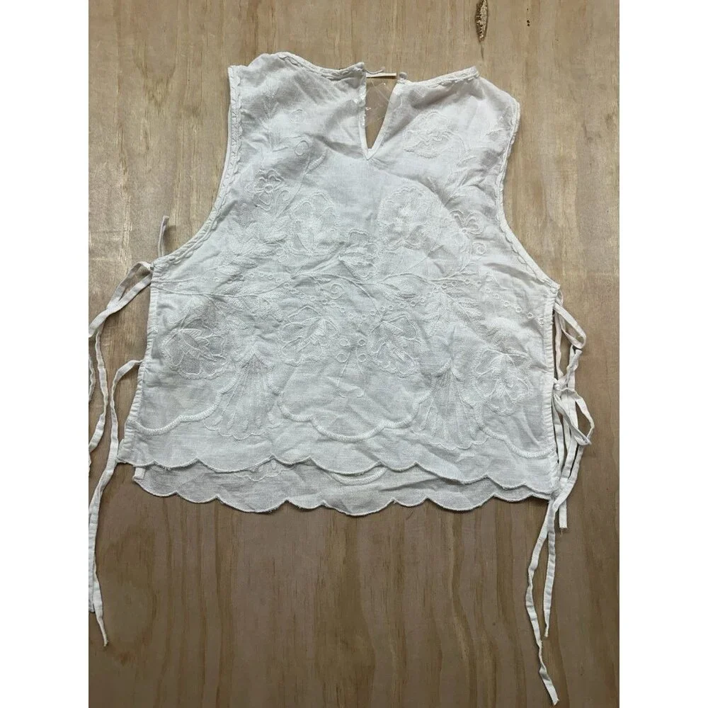 Free People White Faded Gardens Tank Size S Embroidered Floral Ties 2025 Scallop - Picture 7 of 7